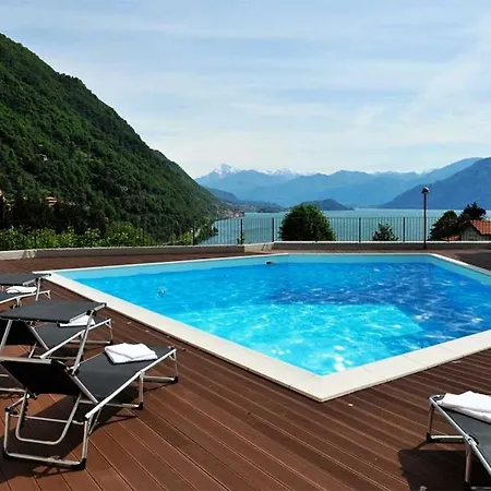 Sleeps 4 Pool Appartement *
