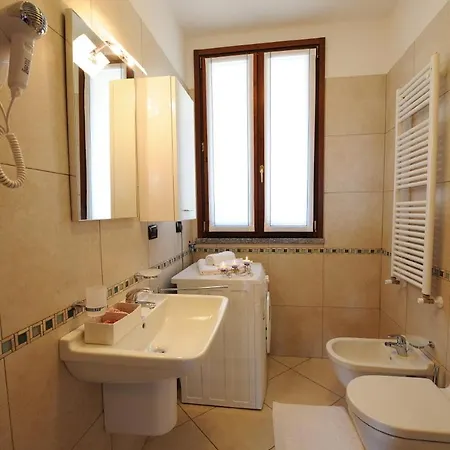 Sleeps 4 Pool Argegno